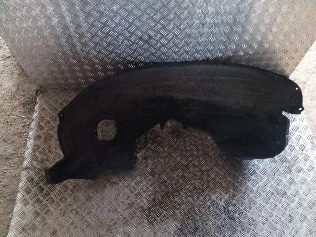 Front wheel arch liner splash guards – front left