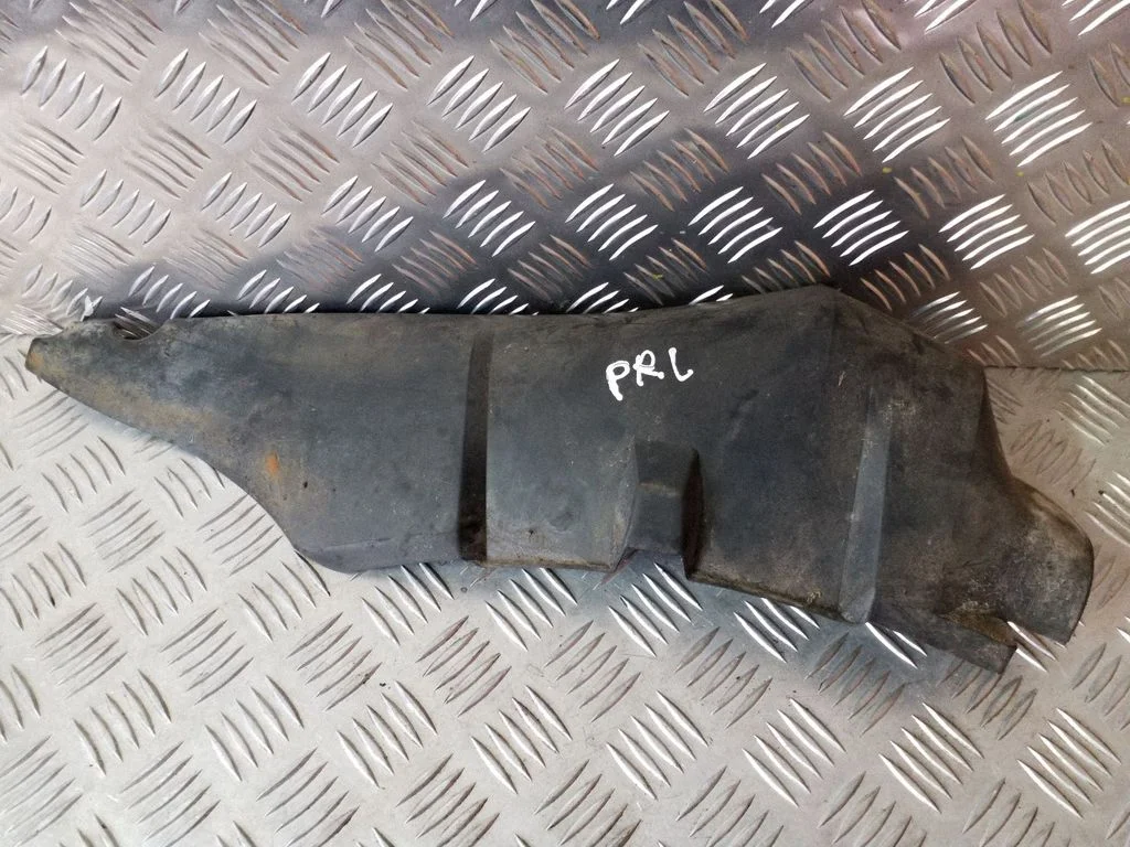 Priekšējais riteņa arkas dubļusargs YC1516F573