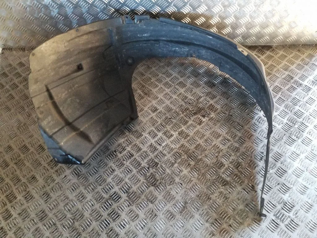 Front wheel arch liner splash guards 7248265J0