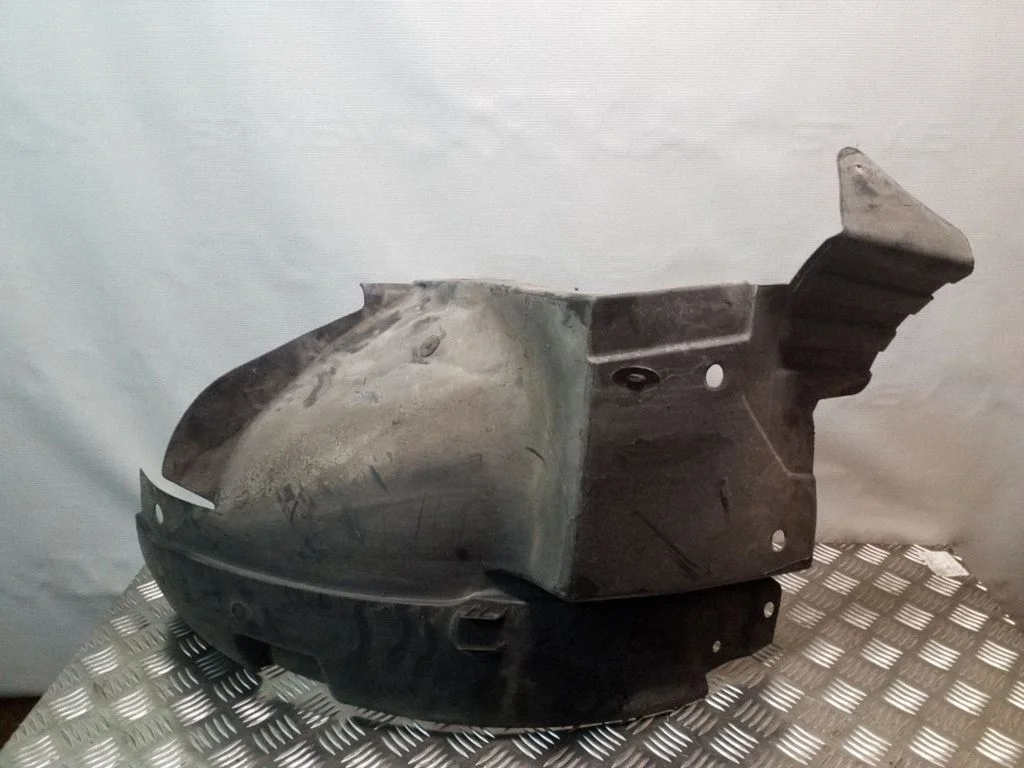 Front wheel arch liner splash guards 8200291638