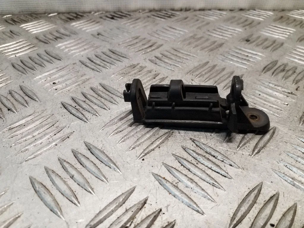 Rear bumper mounting bracket – Audi A5 Sportback 8TA (2009-2016)