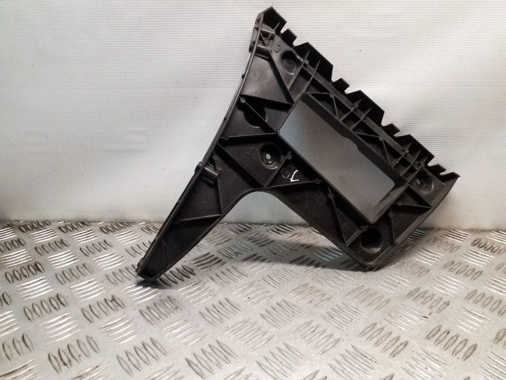 Rear bumper mounting bracket – Audi A5 Sportback 8TA (2009-2016)