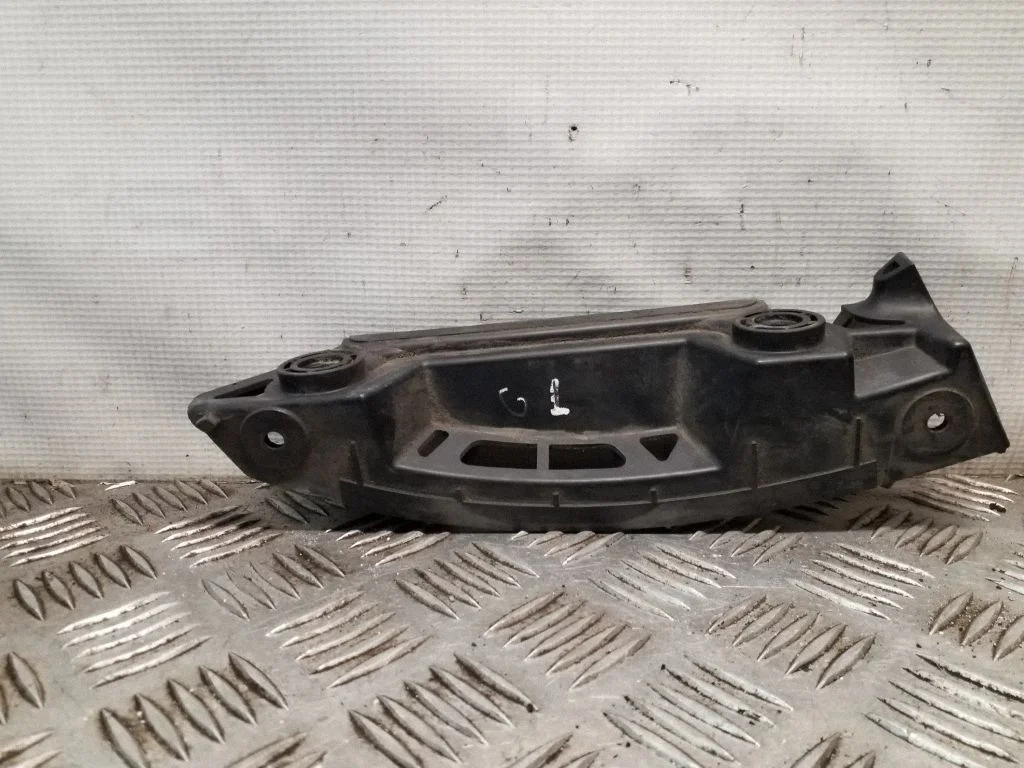 Tagumise kaitseraua kinnitusklamber – Skoda Octavia Mk2 (1Z) (2004-2013)
