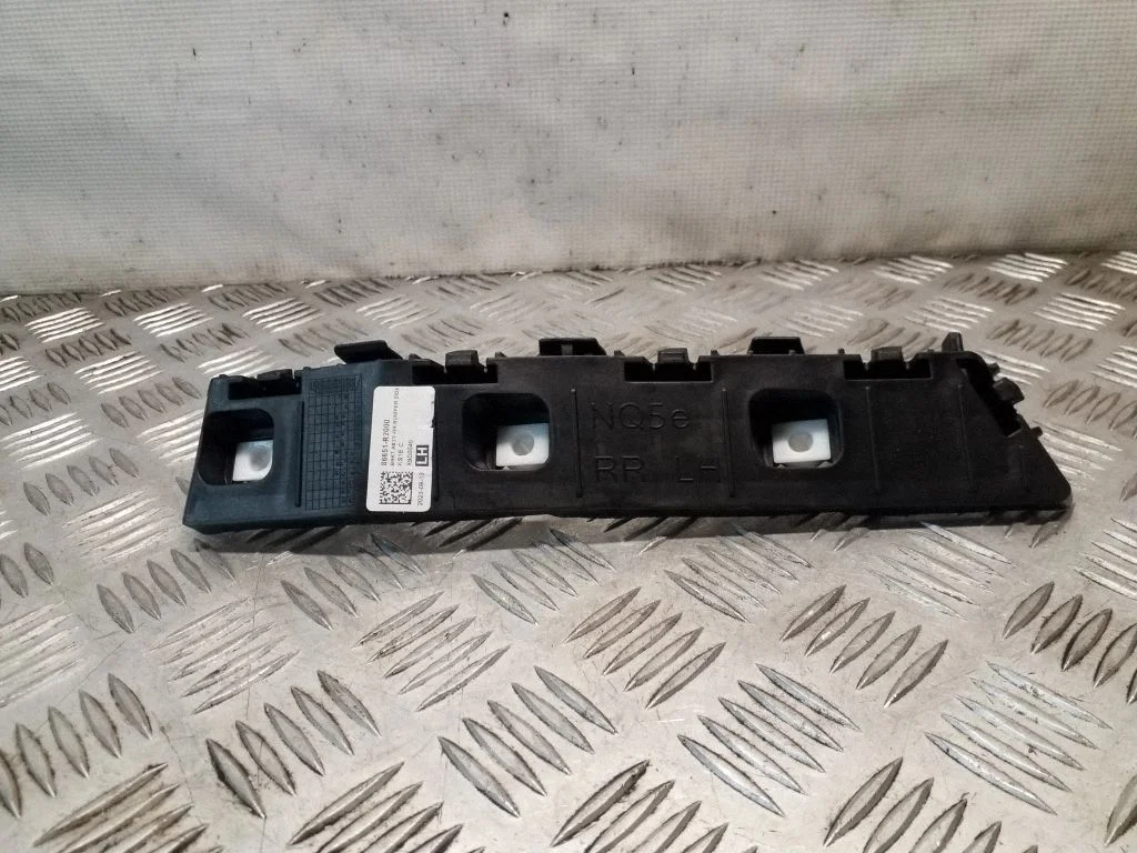 Rear bumper mounting bracket – KIA Sportage (2021-)