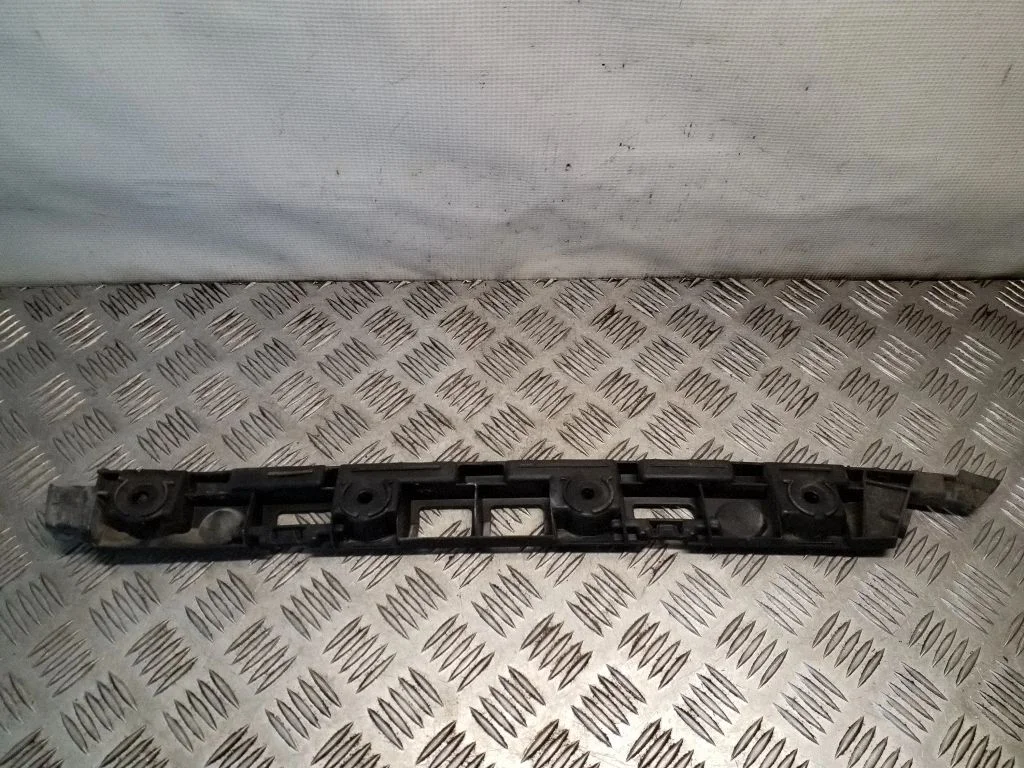 Rear bumper mounting bracket – Skoda Superb B8 (3V) (2015-2024)