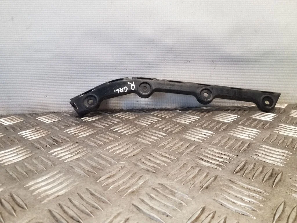 Rear bumper mounting bracket 6Y9807394A