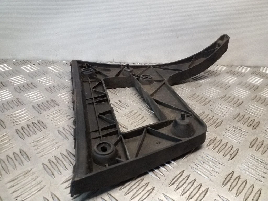 Rear bumper mounting bracket – Audi A5 Sportback 8TA (2009-2016)