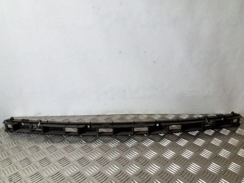 Aizmugurējā bufera turētājs 1T0807863D