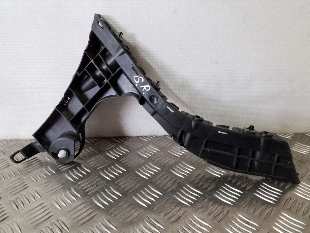 Rear bumper mounting bracket 30764698