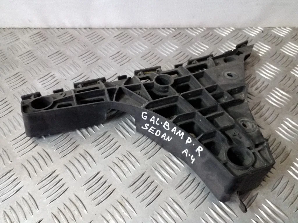 Rear bumper mounting bracket 8D5807484AA