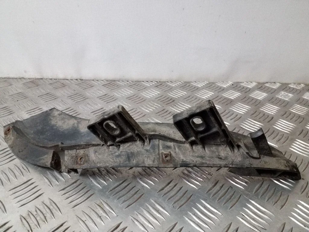 Rear bumper mounting bracket 8D0807454AA