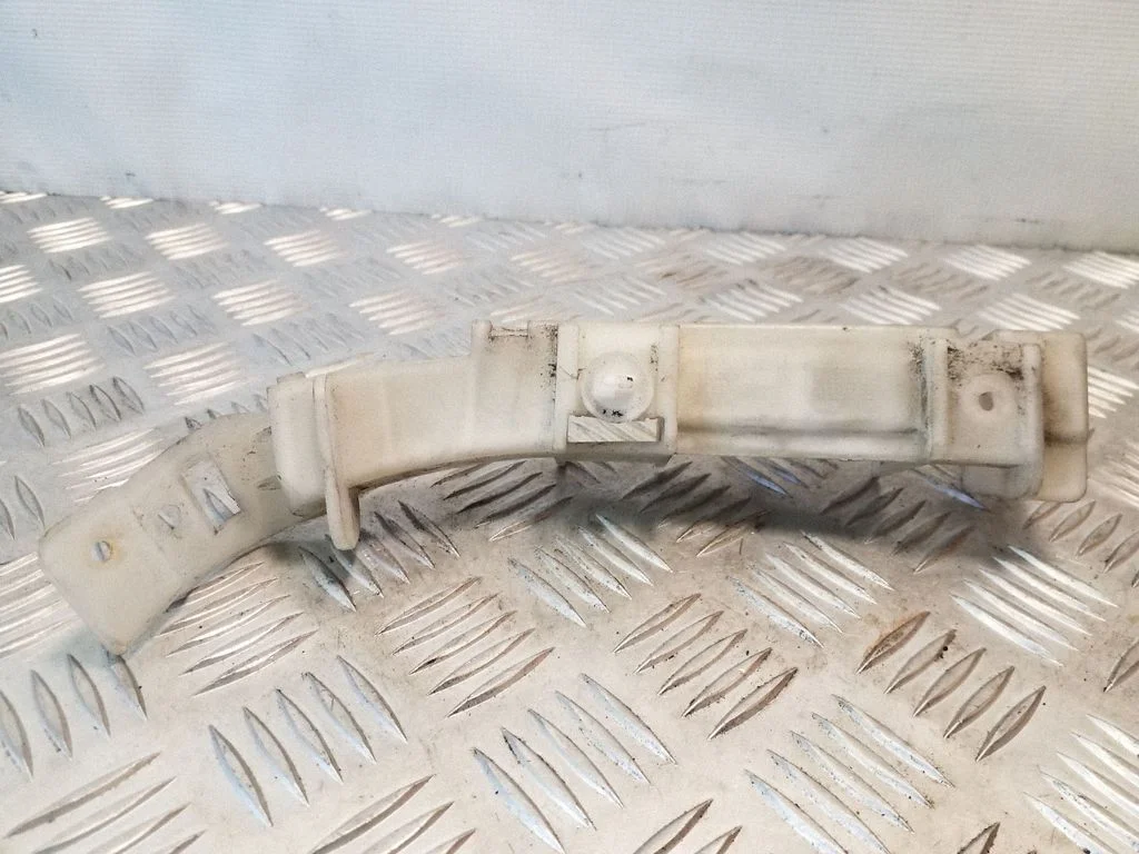 Rear bumper mounting bracket 96819747