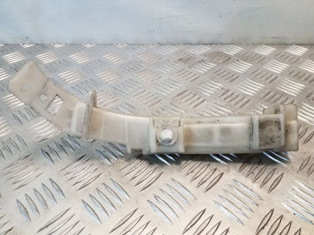 Rear bumper mounting bracket 96819746