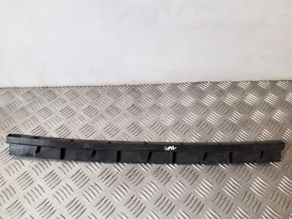 Rear bumper mounting bracket – Mercedes-Benz R-Class W251 (2005-2013)