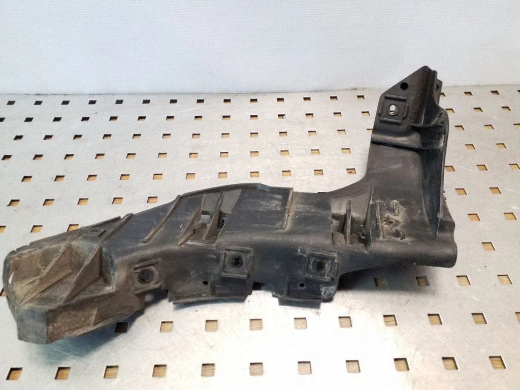 Rear bumper mounting bracket – Seat Ibiza III (6L) (2002-2008)