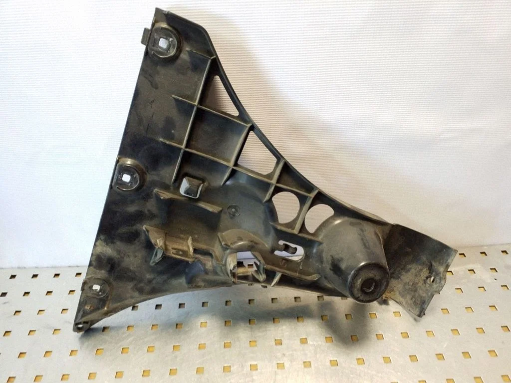 Aizmugurējā bufera turētājs 51127033716