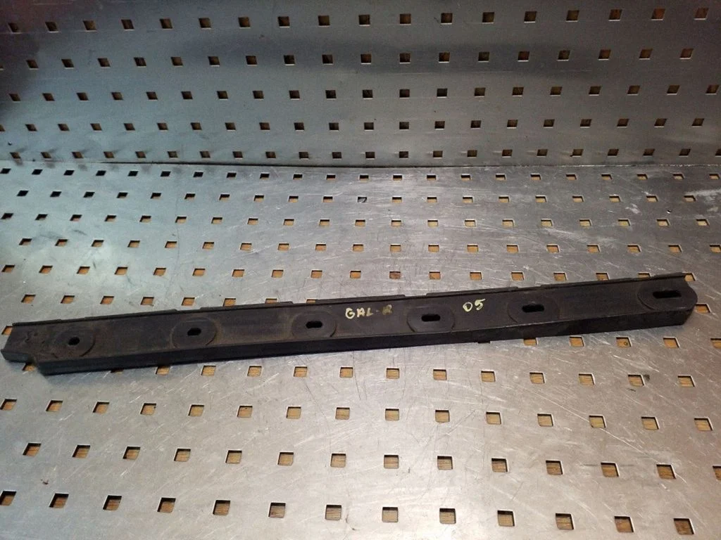 Rear bumper mounting bracket A6398850456
