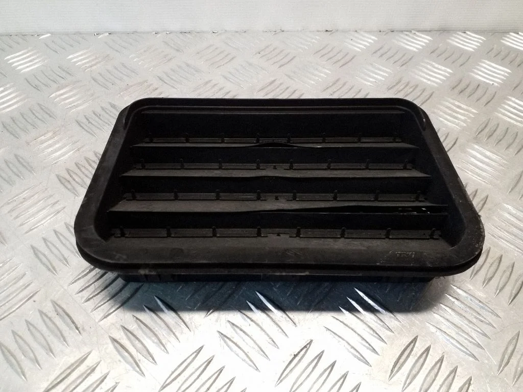 Ventilatsioonirest 7PP819181A