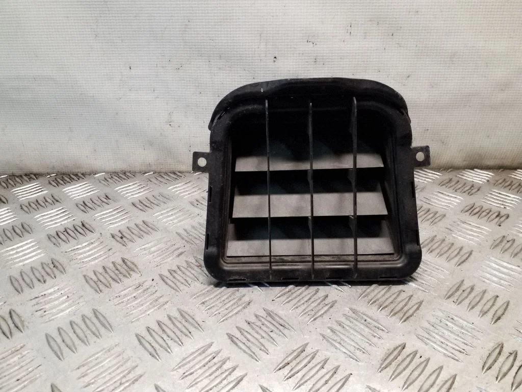 Quarter panel pressure vent – Audi Q5 SQ5 8R (2008-2017)