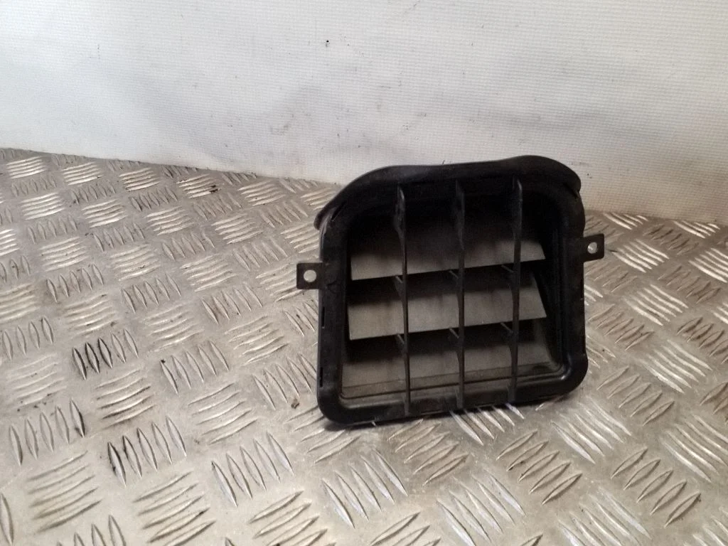 Quarter panel pressure vent – Audi Q5 SQ5 8R (2008-2017)