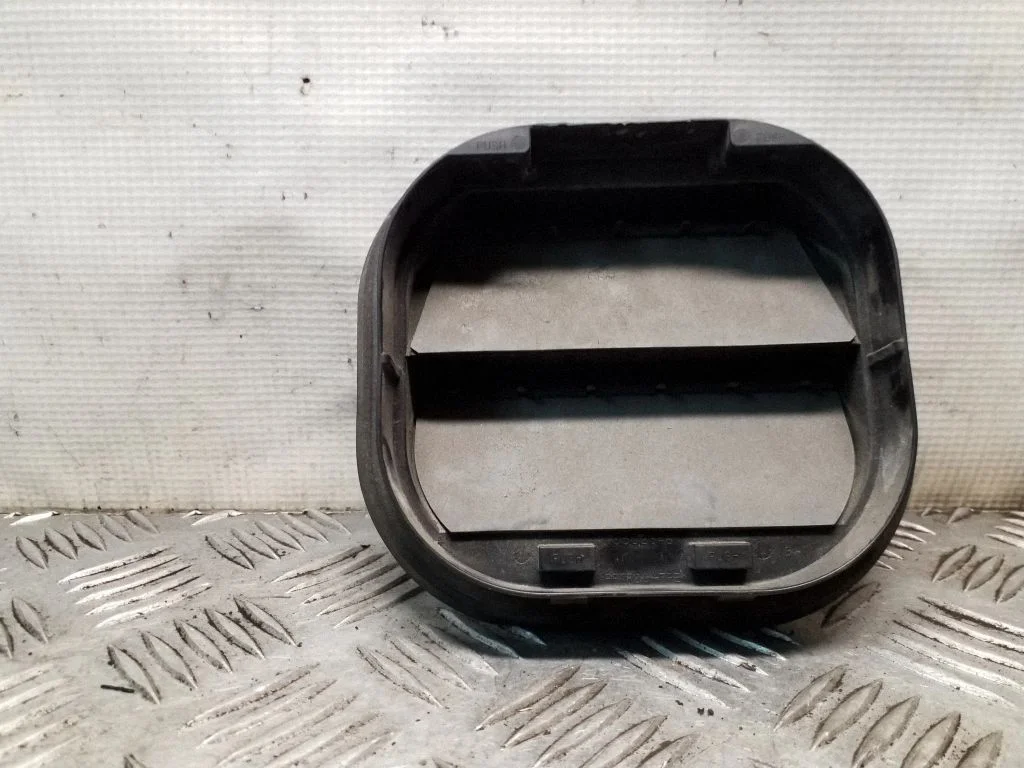 Ventilācijas režģis – Opel Mokka X (2016-2019)