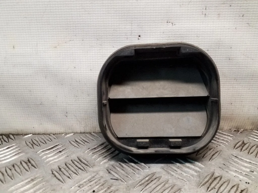 Ventilācijas režģis – Opel Mokka X (2016-2019)