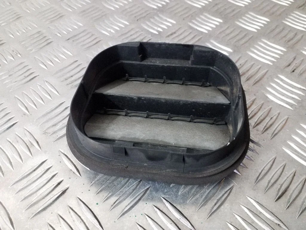 Ventilatsioonirest 13502348