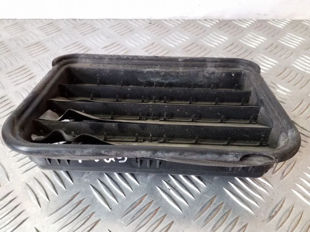 Ventilācijas režģis – Mercedes-Benz R klase W251 (2005-2013)
