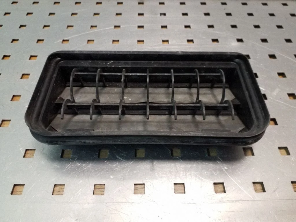 Ventilācijas režģis 3C0819465
