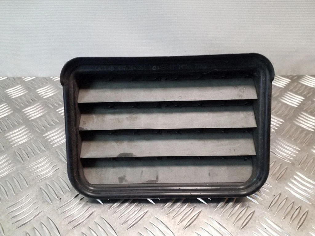 Ventilācijas režģis – Mercedes-Benz ML klase W164 (2005-2011)