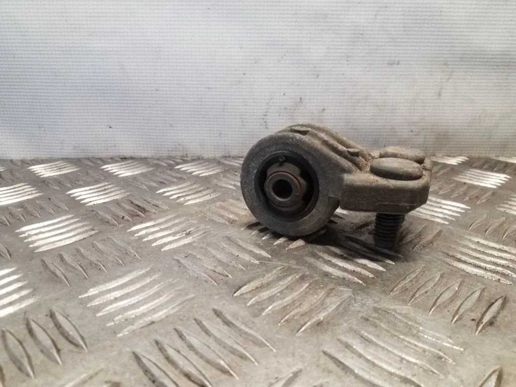 Gearbox mount – Volvo XC70 (2005-2007)