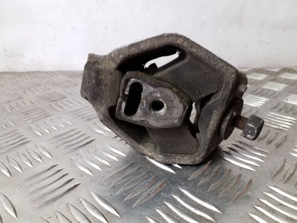 Gearbox mount 4A0399151D