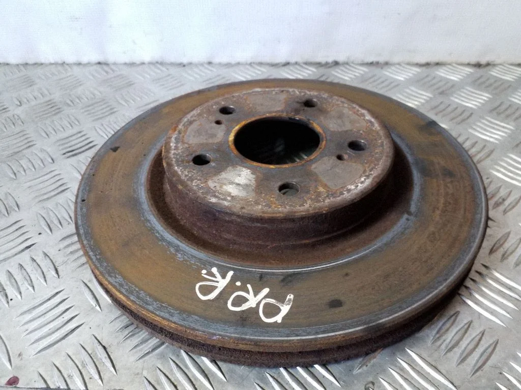 Front brake disc – right