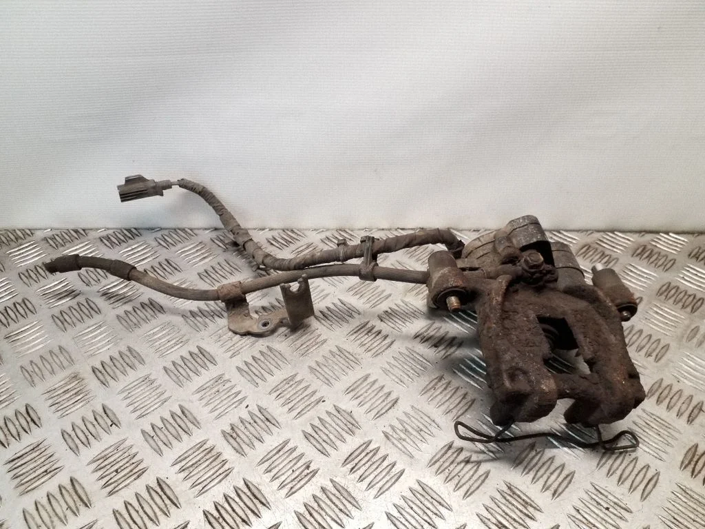 Tagumine pidurisadul DG9C2D251D