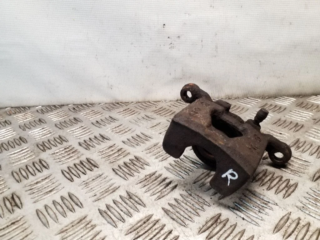 Tagumine pidurisadul – parem
