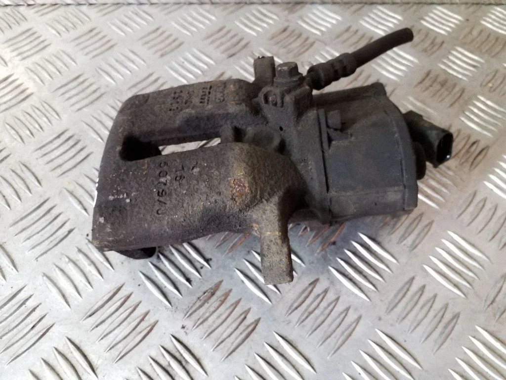 Tagumine pidurisadul – parem