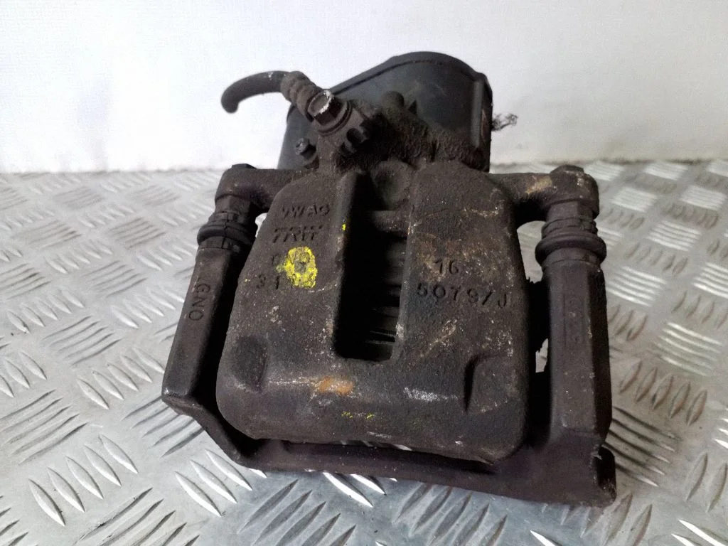 Tagumine pidurisadul – parem