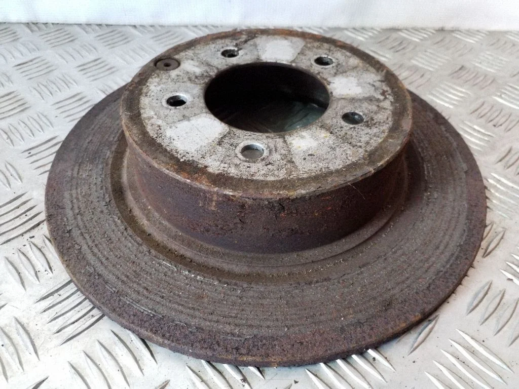 Tagumine piduriketas