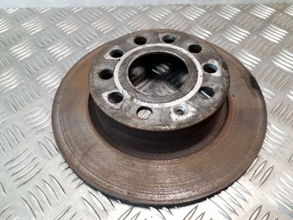 Aizmugurējais bremžu disks