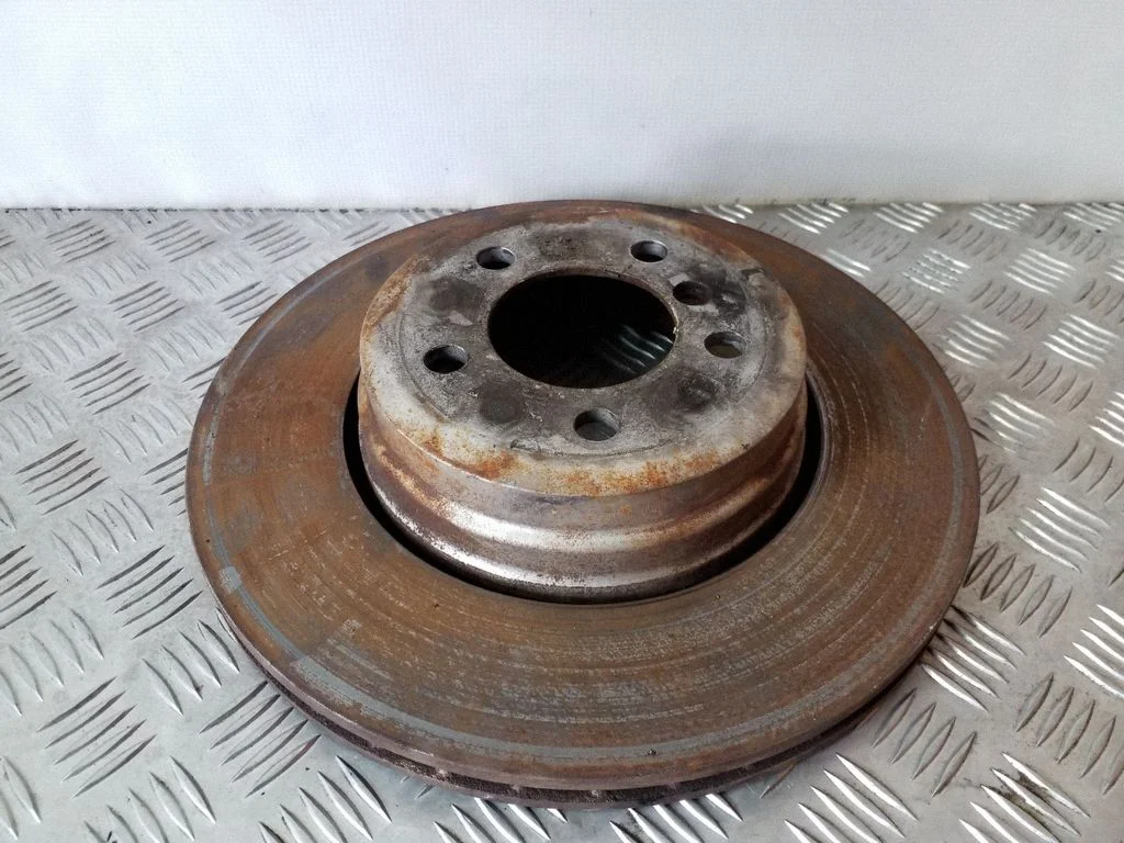Tagumine piduriketas