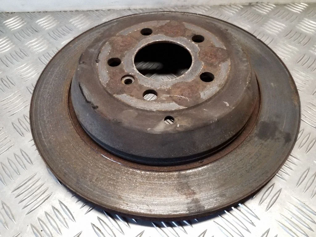 Tagumine piduriketas