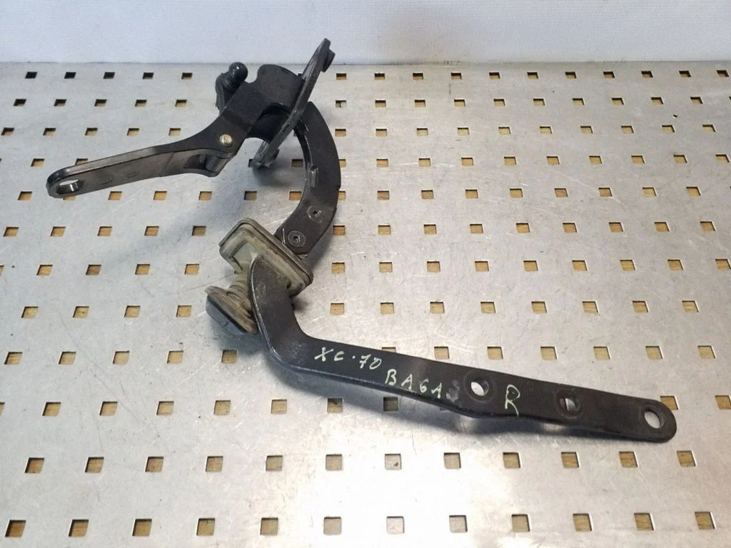 Tailgate/trunk/boot hinge – right