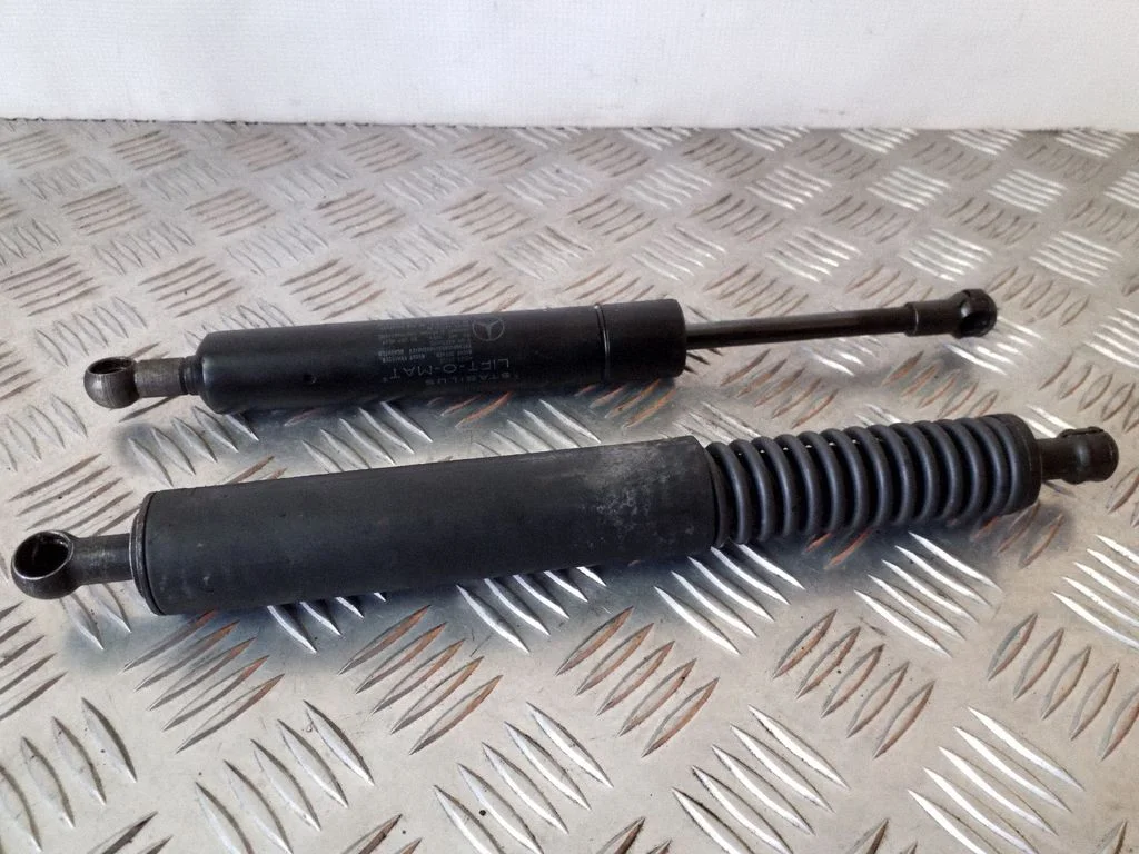 Tailgate/trunk strut/damper – Mercedes-Benz R-Class W251 (2005-2013)