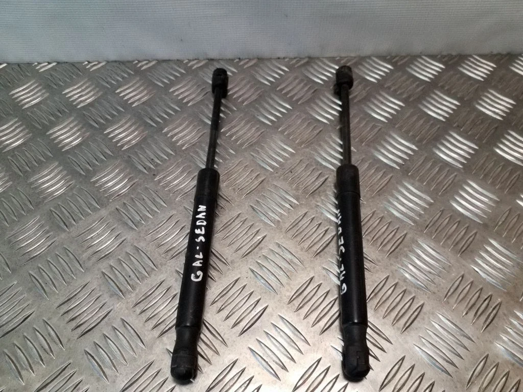 Tailgate/trunk strut/damper – Audi A4 S4 B6 8E 8H (2001-2005)