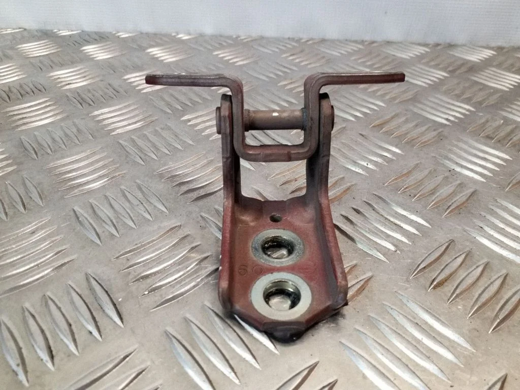 Esiukse ülemine hing – vasak