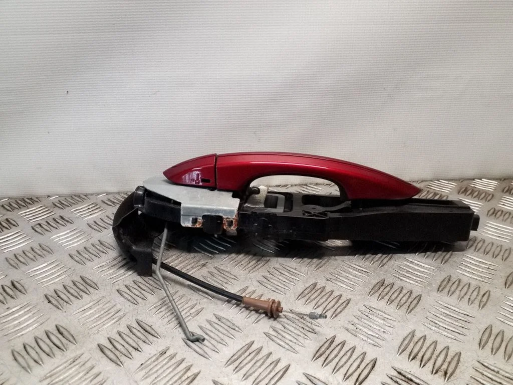 Esiukse välimine käepide DS73F22464FE