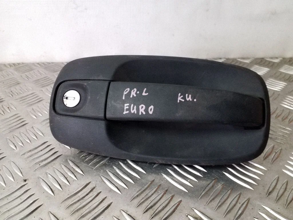 Front door exterior handle – left