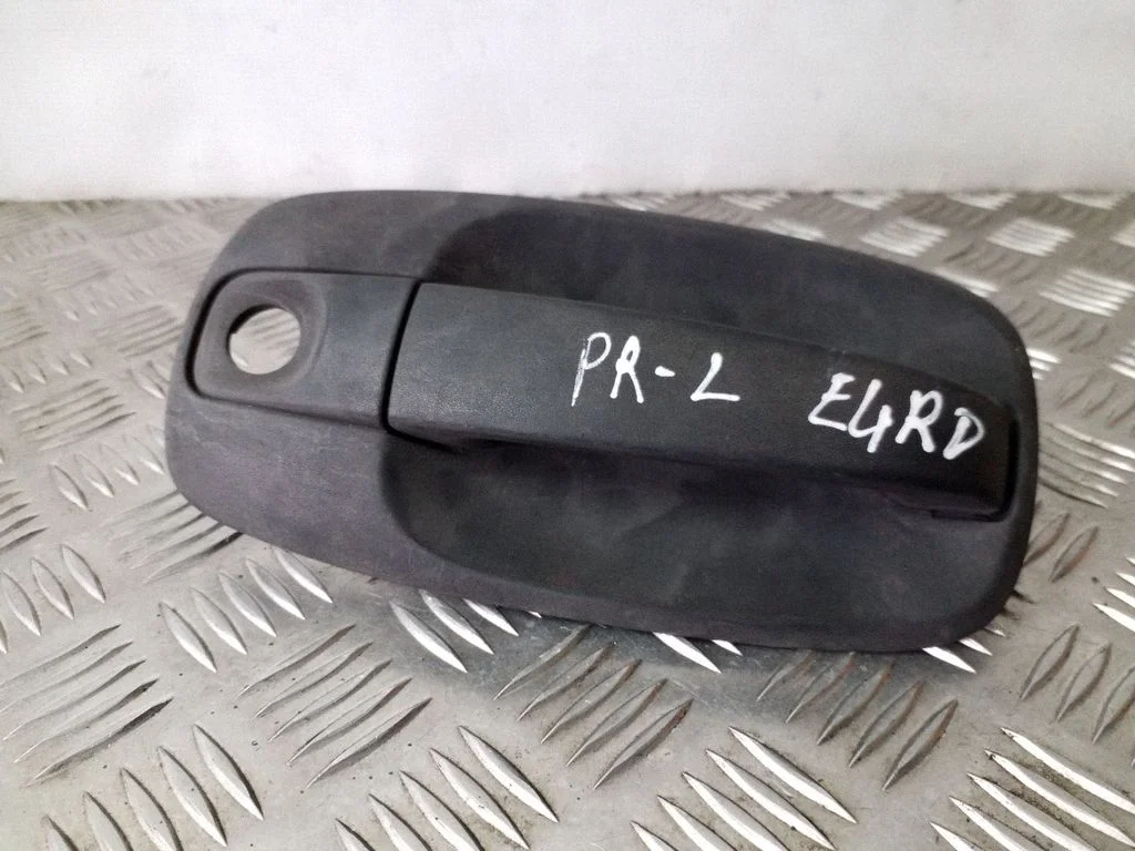 Front door exterior handle – left