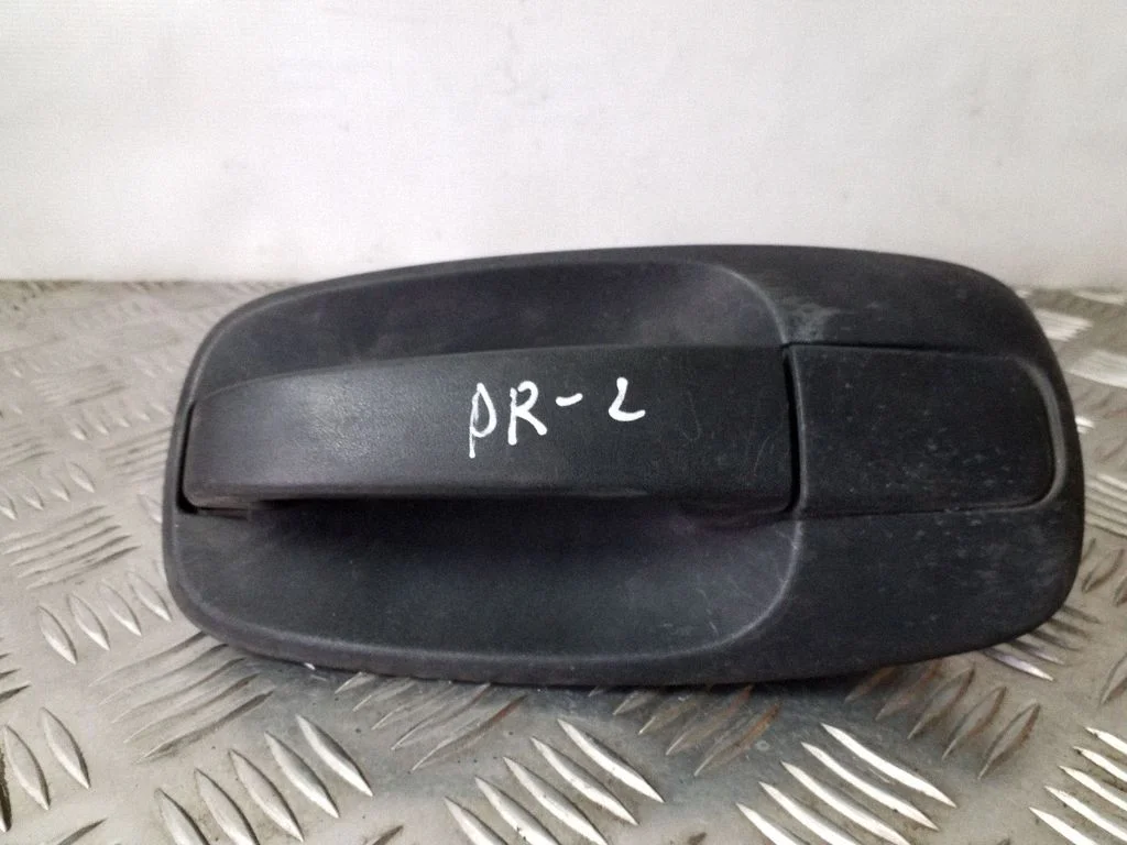 Front door exterior handle – left