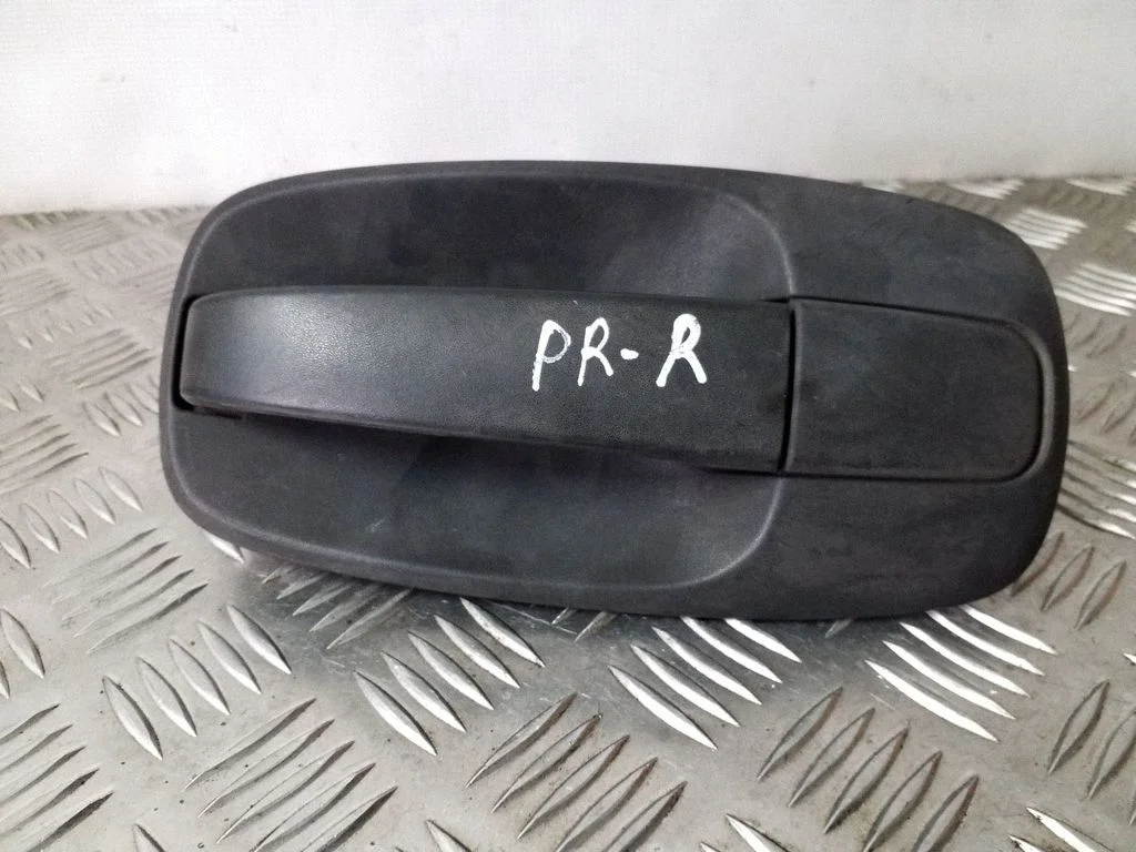 Front door exterior handle – right